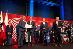 22f48e57-3136-45d3-8d21-db1c6ac29b98-3