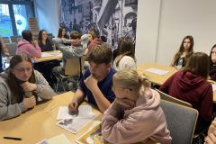 20251211_094540680_iOS