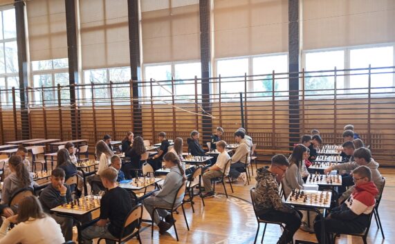 Szkolny Turniej Szachowy